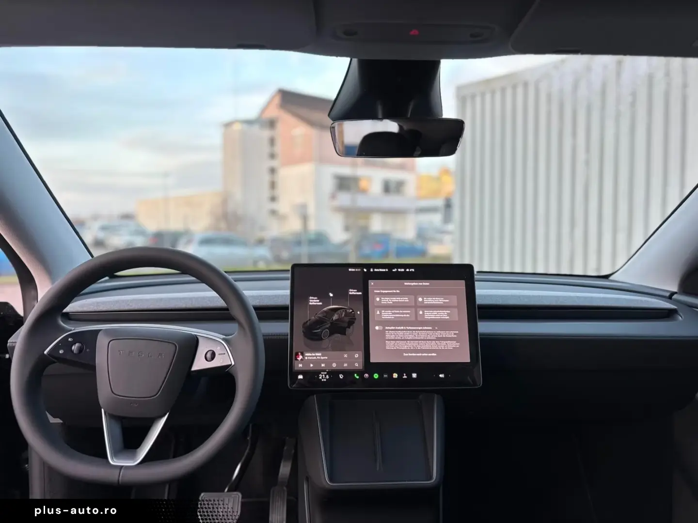 Tesla Model Y Standard RWD