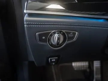 MERCEDES-BENZ AMG GT 63 4M  Perf-AGA Pano 360 AHK Memo Magno