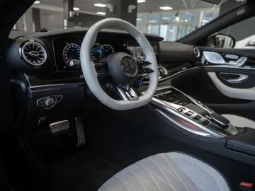 MERCEDES-BENZ AMG GT 63 4M  Perf-AGA Pano 360 AHK Memo Magno