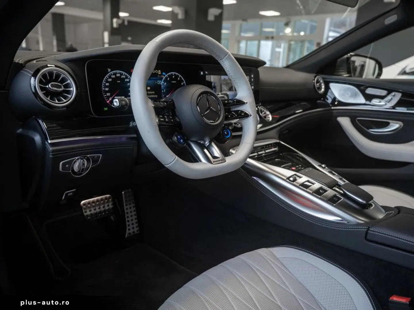 MERCEDES-BENZ AMG GT 63 4M  Perf-AGA Pano 360 AHK Memo Magno