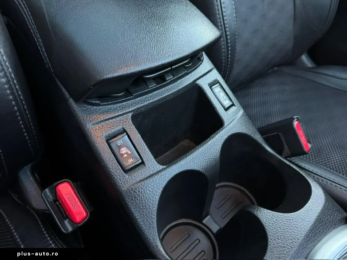 Nissan Qashqai Diesel 1.6 2014 Manuala