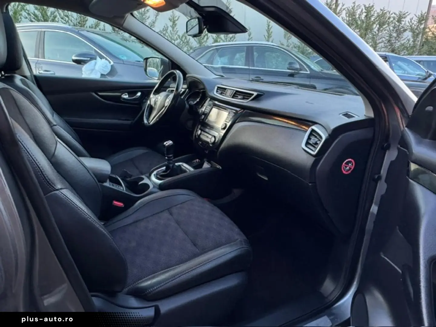 Nissan Qashqai Diesel 1.6 2014 Manuala