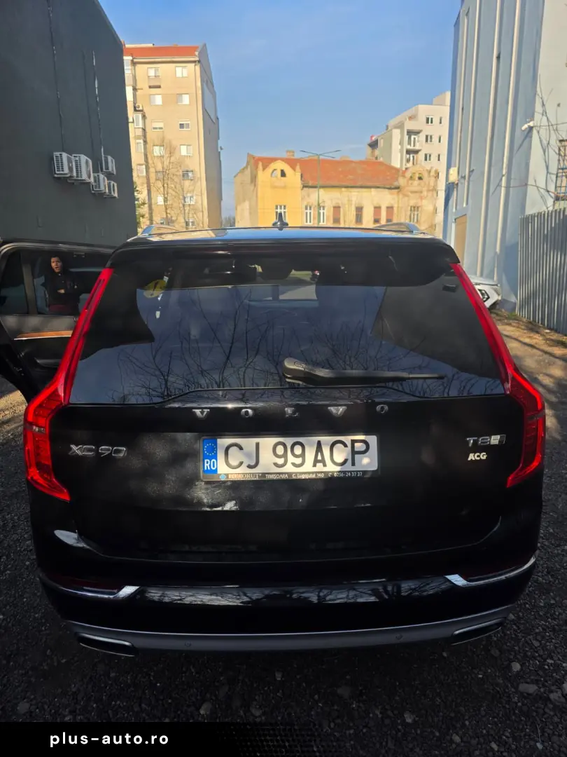 VOLVO XC90_T8