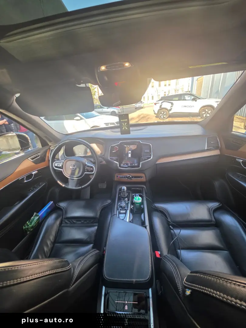 VOLVO XC90_T8