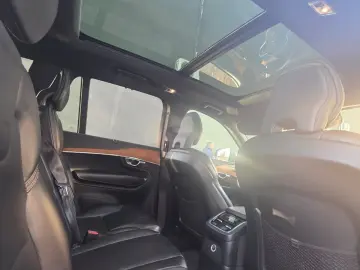 VOLVO XC90_T8