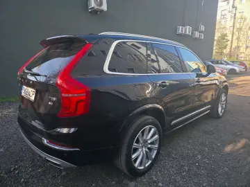 VOLVO XC90_T8