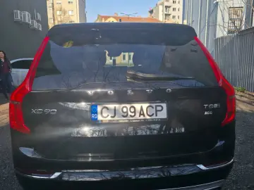 VOLVO XC90_T8