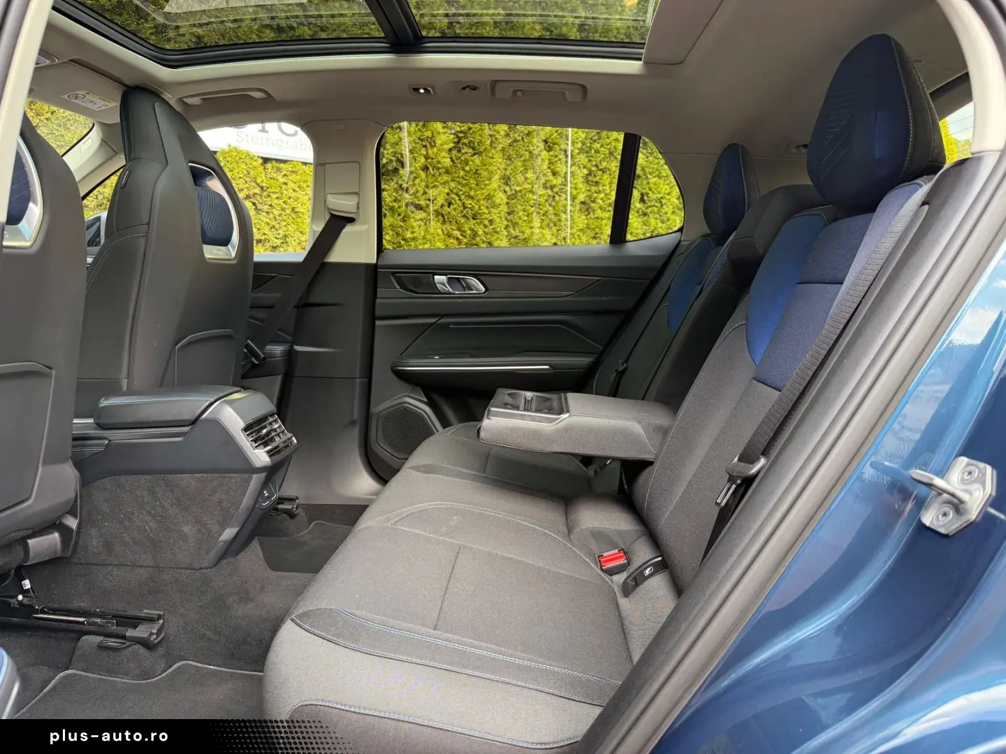 LYNC AND CO 01 1.5 T Aut PHEV PANO LED ACC MEMO 360