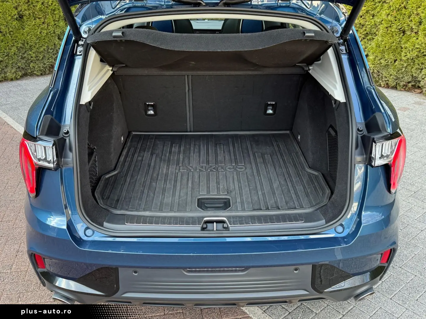 LYNC AND CO 01 1.5 T Aut PHEV PANO LED ACC MEMO 360