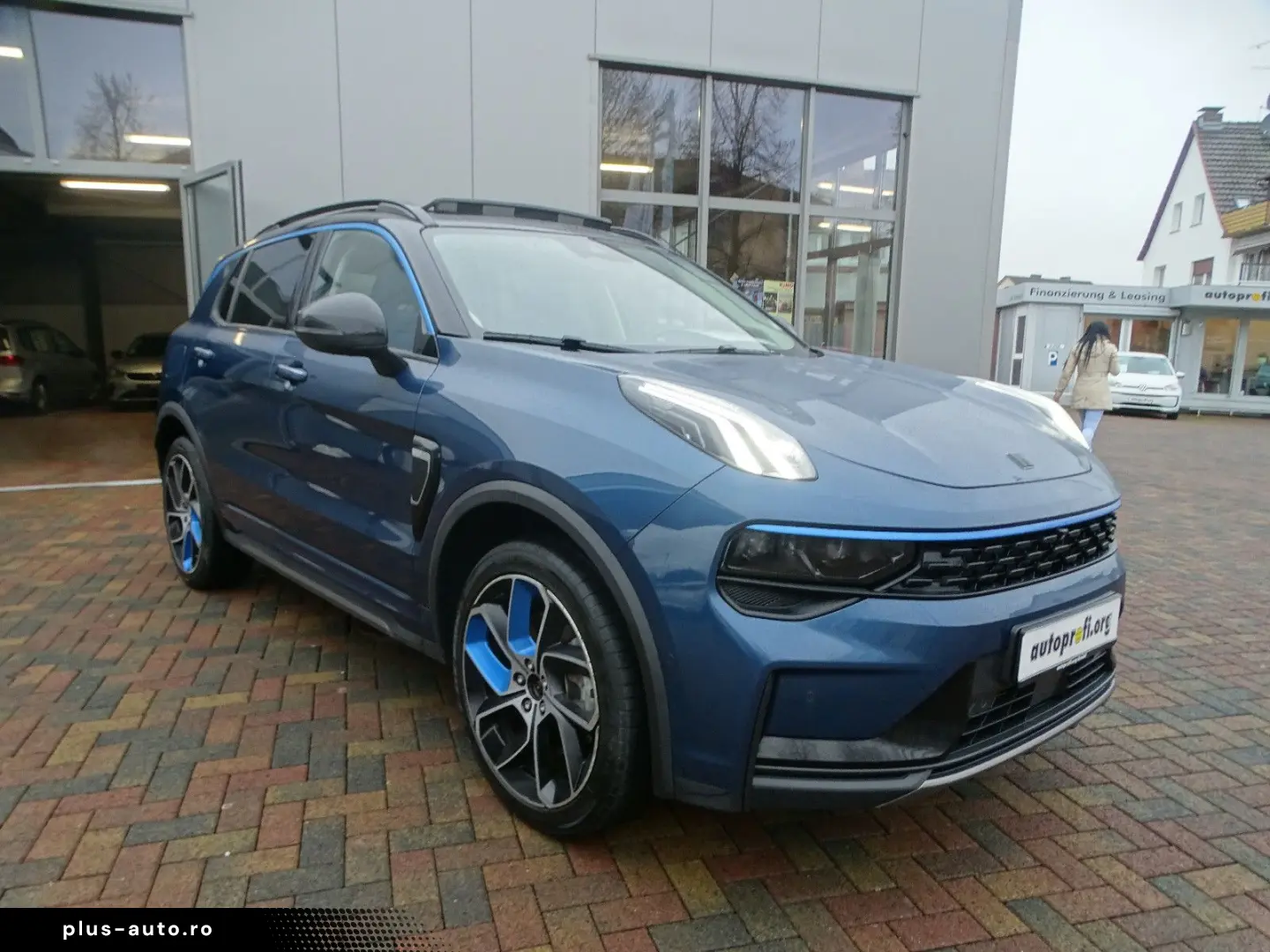 LYNC AND CO 01 eHybrid  Pano ACC LED Navi