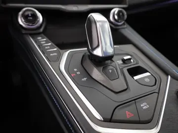 LYNC AND CO 01 1.5 PHEV Aut. LED ACC 360  Pano