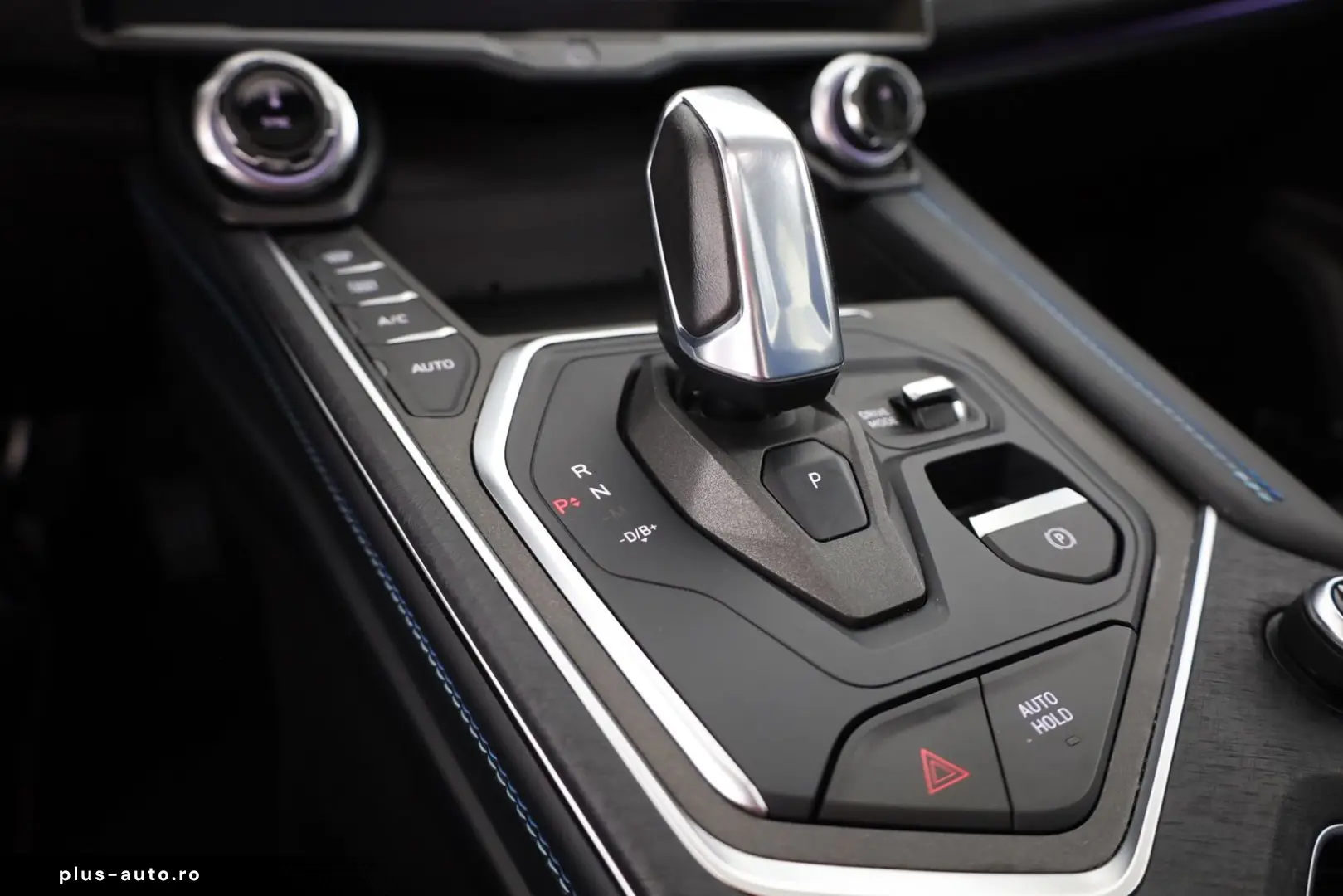 LYNC AND CO 01 1.5 PHEV Aut. LED ACC 360  Pano