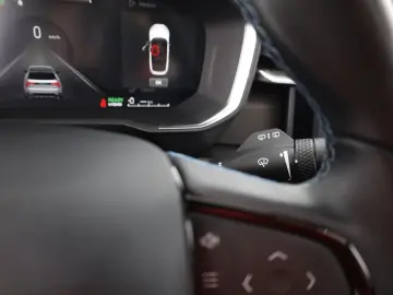 LYNC AND CO 01 1.5 PHEV Aut. LED ACC 360  Pano