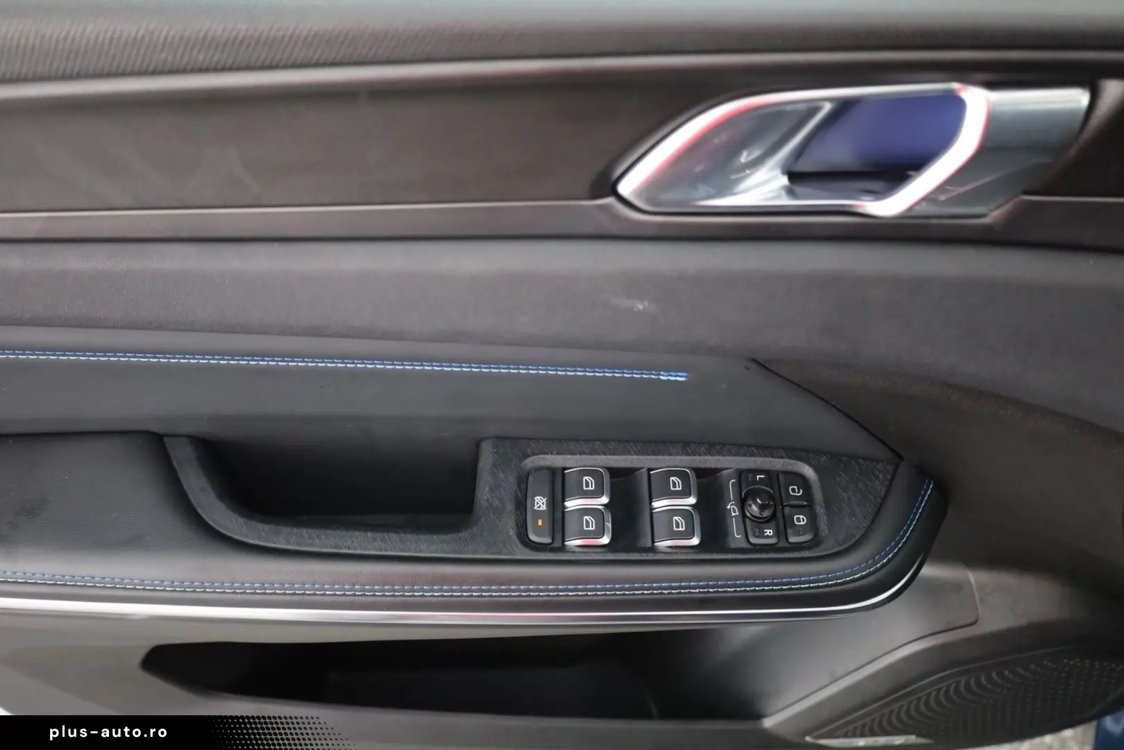 LYNC AND CO 01 1.5 PHEV Aut. LED ACC 360  Pano