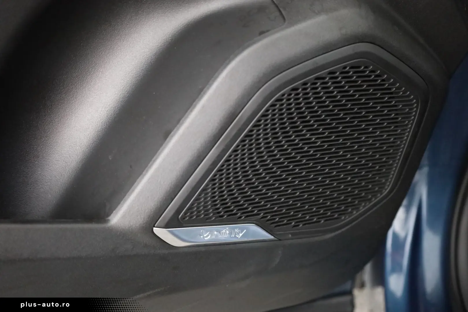 LYNC AND CO 01 1.5 PHEV Aut. LED ACC 360  Pano