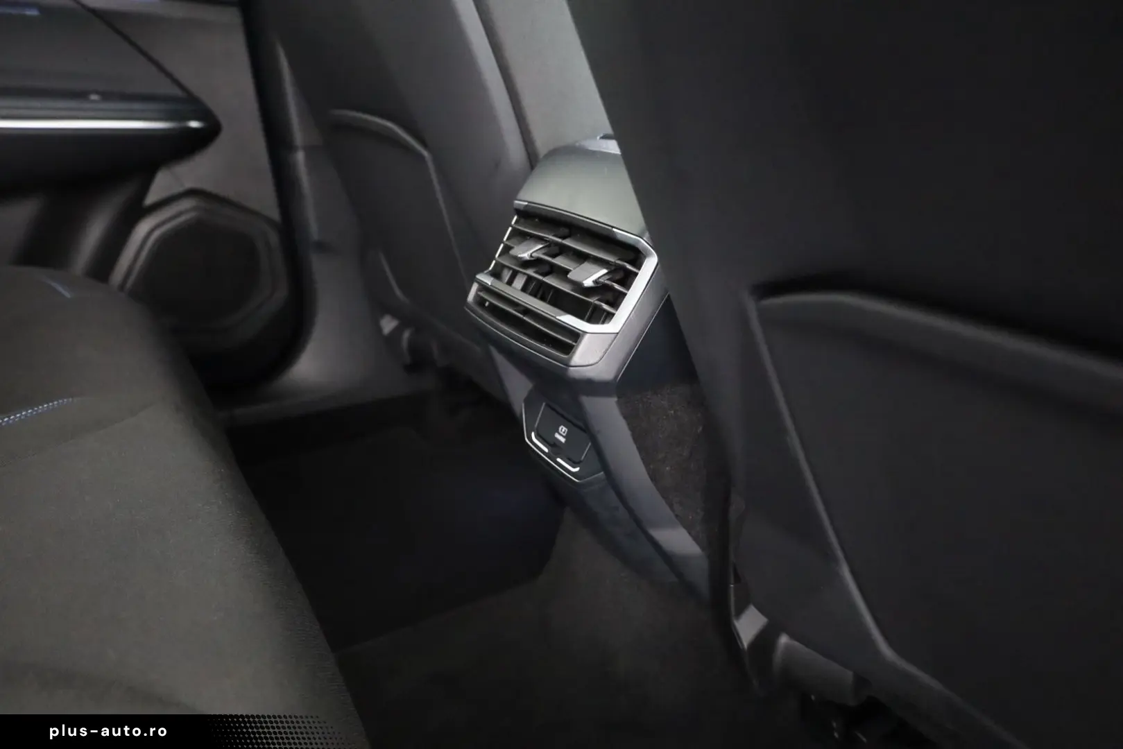 LYNC AND CO 01 1.5 PHEV Aut. LED ACC 360  Pano