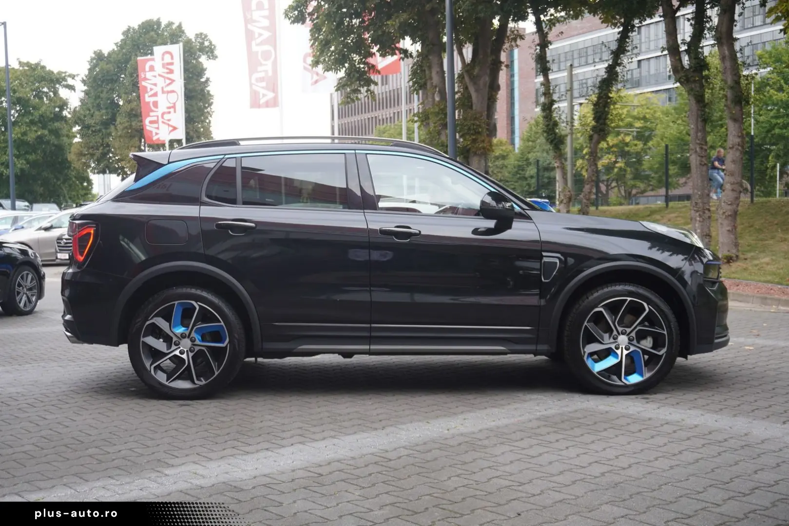 LYNC AND CO 01 1.5 PHEV Aut. LED ACC 360  Pano