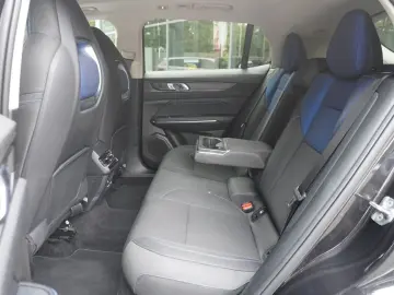 LYNC AND CO 01 1.5 PHEV Aut. LED ACC 360  Pano