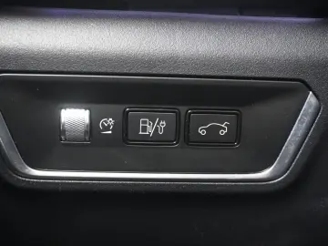 LYNC AND CO 01 1.5 PHEV Aut. LED ACC 360  Pano