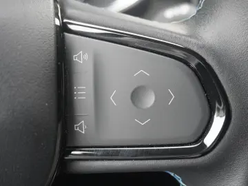 LYNC AND CO 01 1.5 PHEV Aut. LED ACC 360  Pano