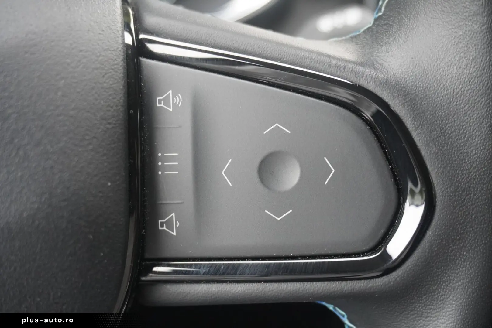 LYNC AND CO 01 1.5 PHEV Aut. LED ACC 360  Pano