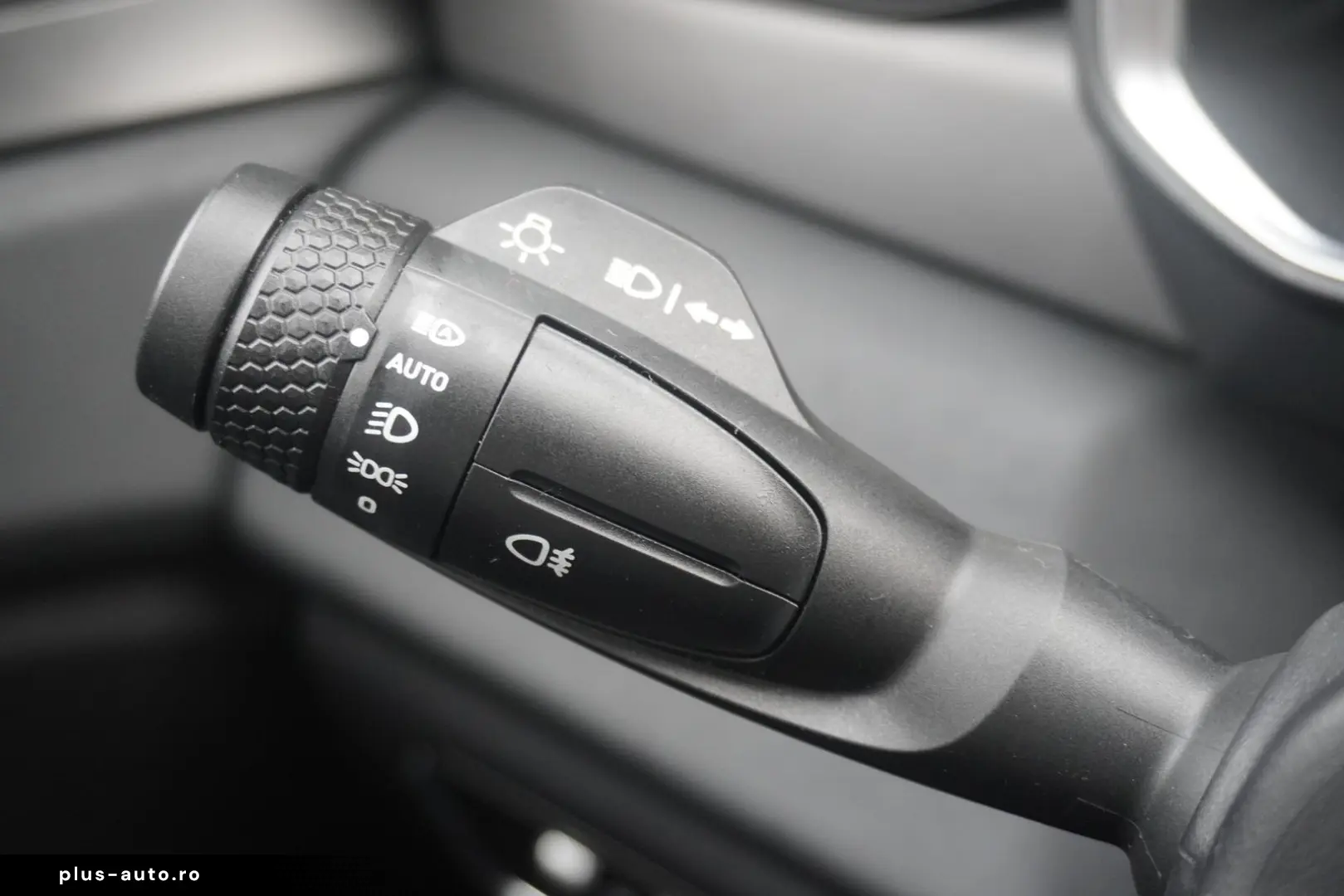 LYNC AND CO 01 1.5 PHEV Aut. LED ACC 360  Pano