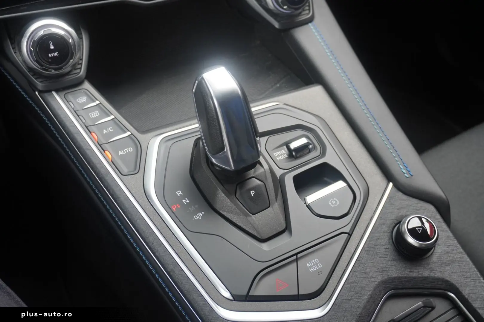 LYNC AND CO 01 1.5 PHEV Aut. LED ACC 360  Pano