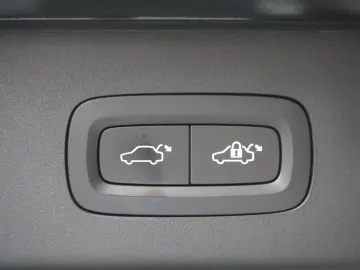 LYNC AND CO 01 1.5 PHEV Aut. LED ACC 360  Pano