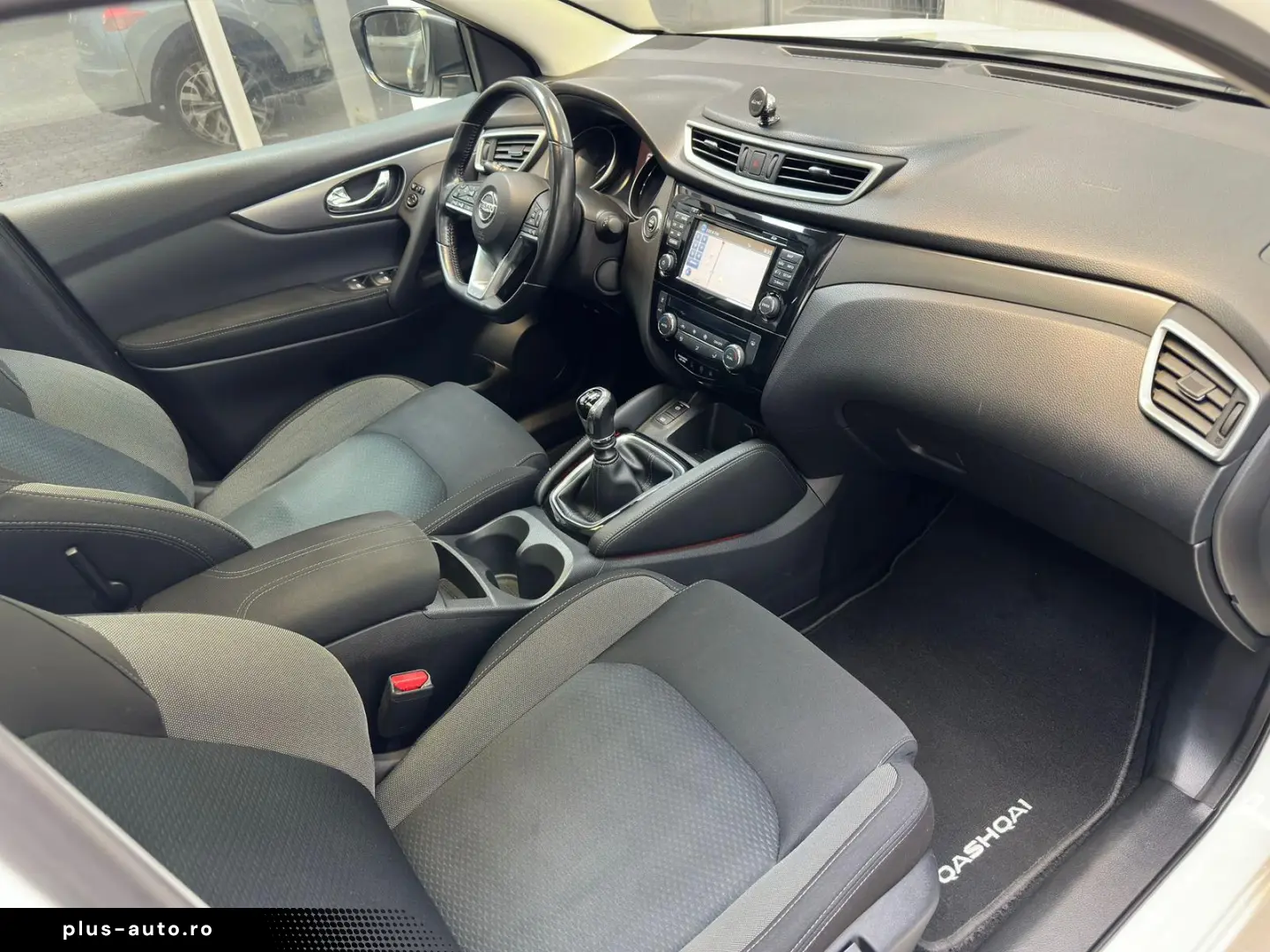 Nissan Qashqai Diesel 1.6 2018 Manuala