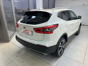 Nissan Qashqai Diesel 1.6 2018 Manuala