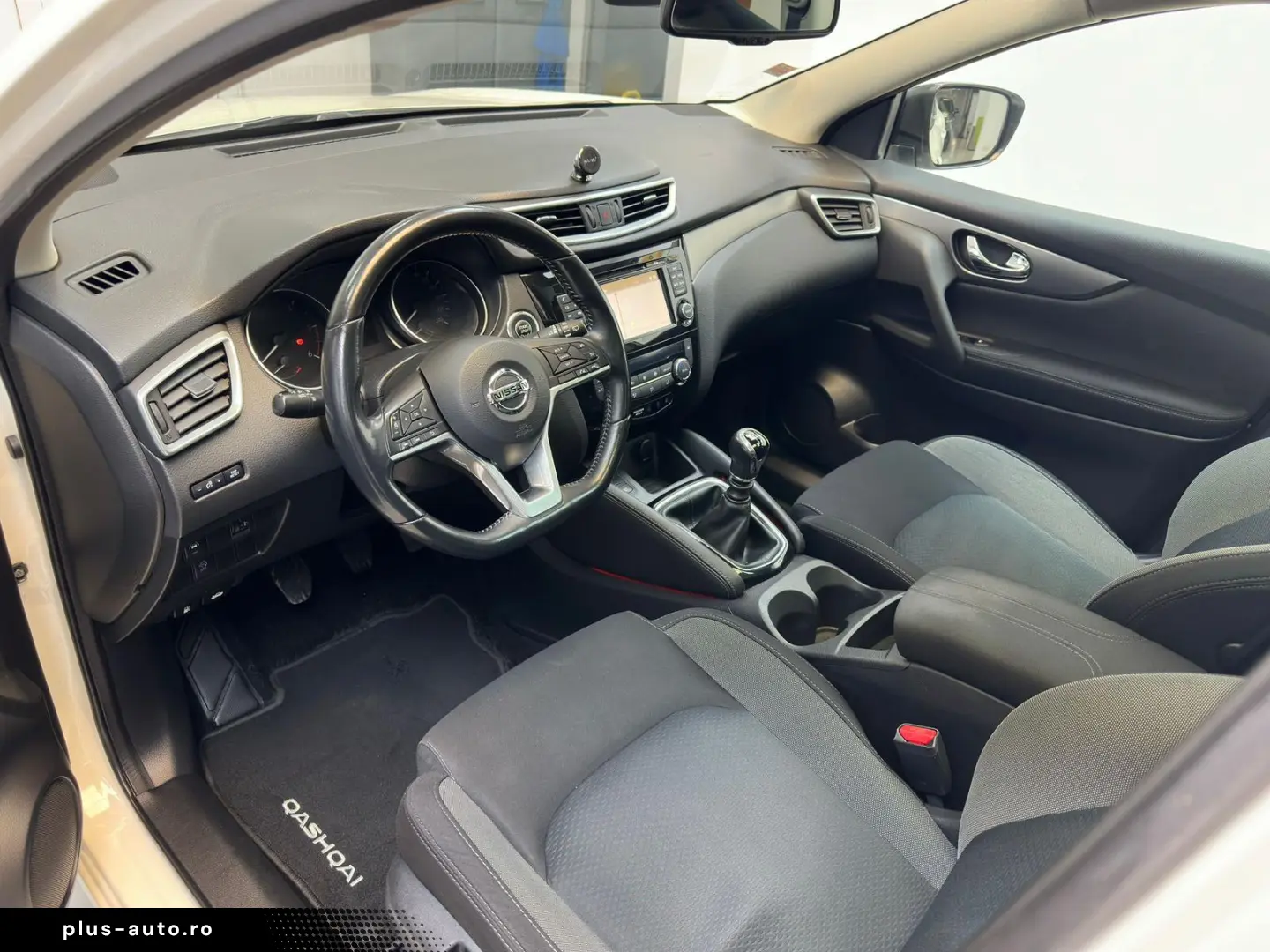Nissan Qashqai Diesel 1.6 2018 Manuala