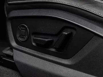 Audi Q8 50TDi 2x S LINE ACC HuD PANO LASER 360