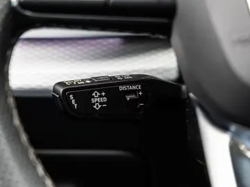 Audi Q8 50TDi 2x S LINE ACC HuD PANO LASER 360