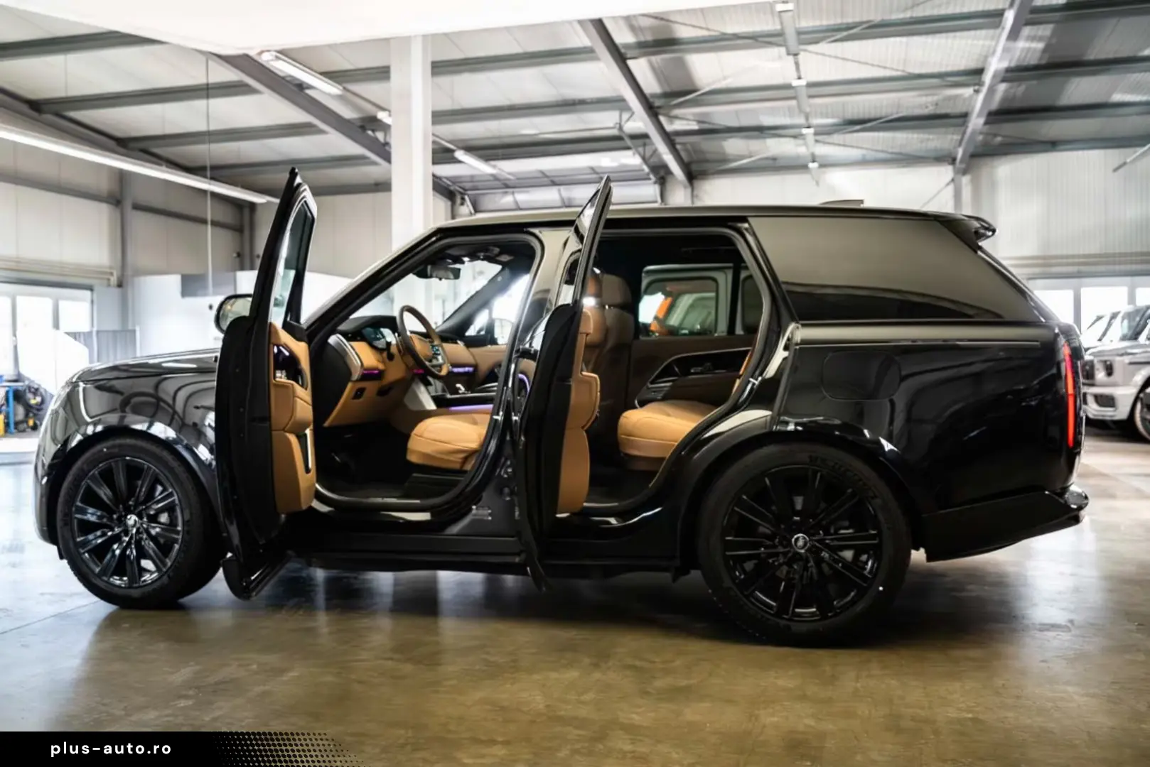 Land Rover Range Rover P460e HSE   Pano   L.Brown   Shadow