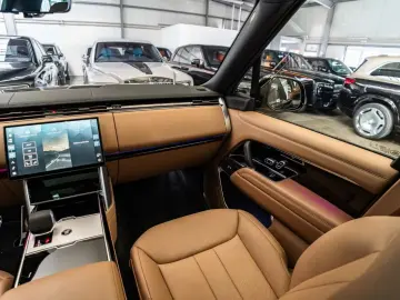 Land Rover Range Rover P460e HSE   Pano   L.Brown   Shadow