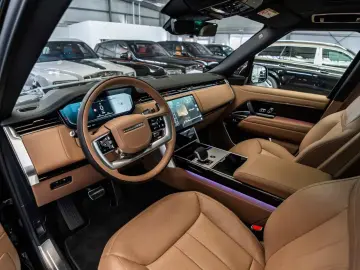 Land Rover Range Rover P460e HSE   Pano   L.Brown   Shadow