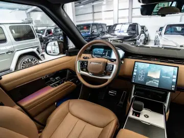 Land Rover Range Rover P460e HSE   Pano   L.Brown   Shadow