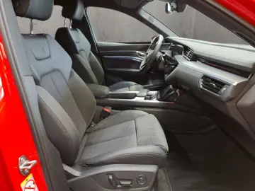 AUDI SQ8 Sportback e-tron 370 kW