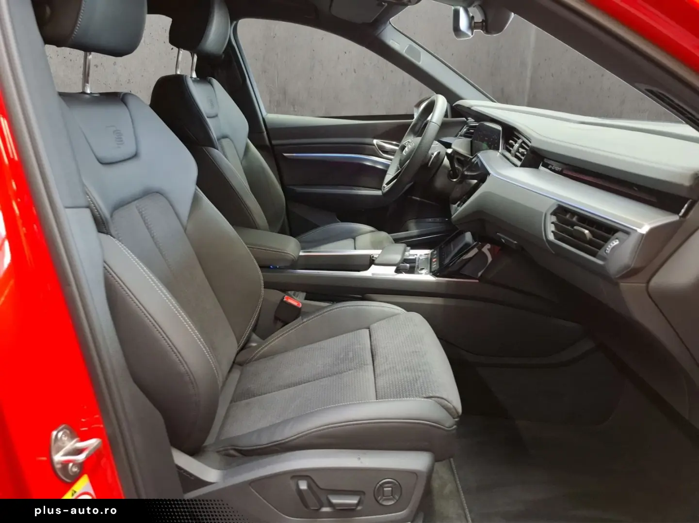 AUDI SQ8 Sportback e-tron 370 kW