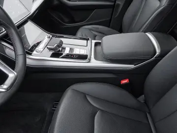 Audi Q8 50 TD S line quattro S Tronic PANO