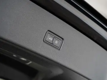 Audi Q8 50 TDI quattro S-line Luft Pano ACC