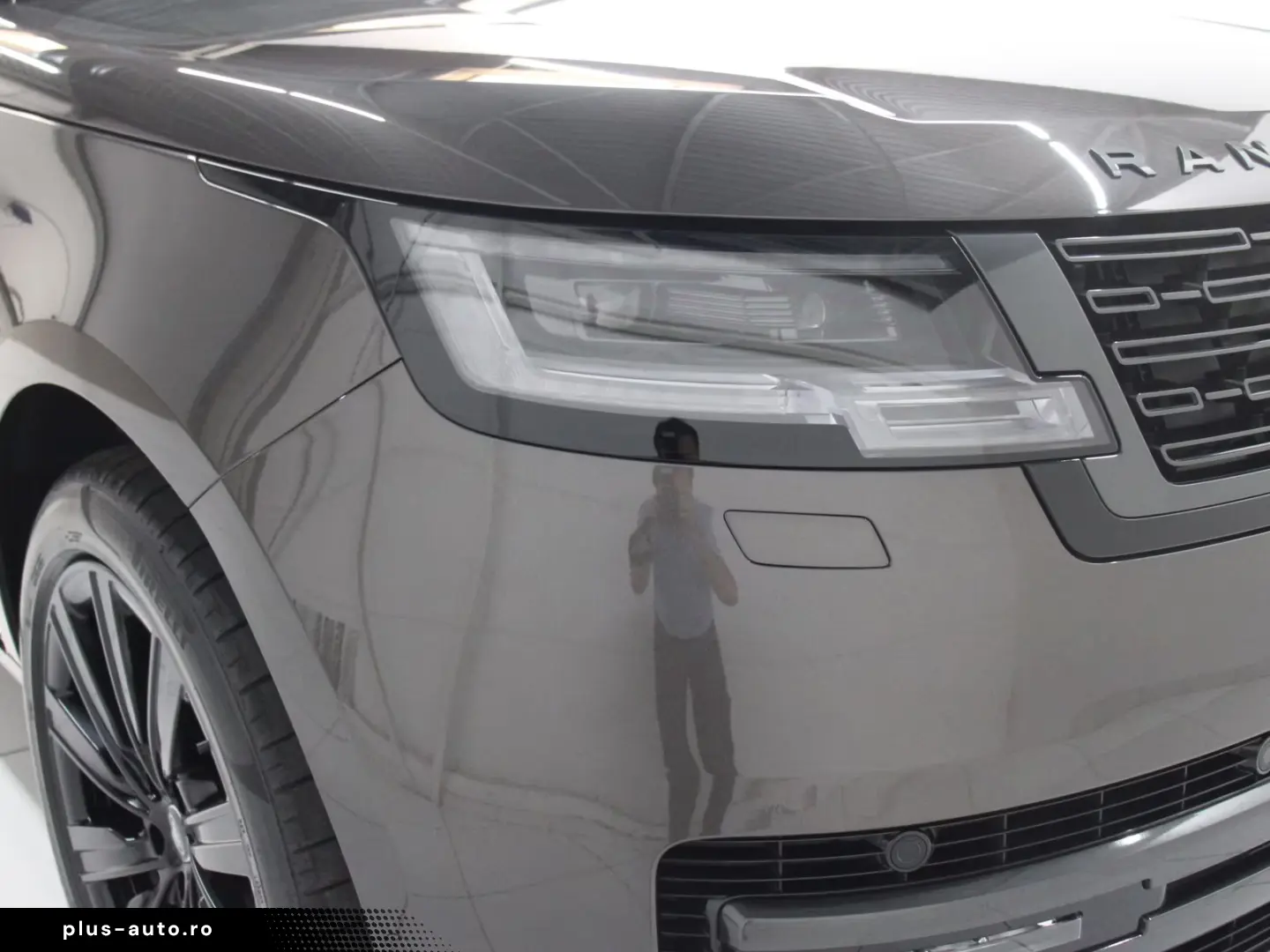 Land Rover Range Rover P550e HSE Hybrid SWB AHK Head-Up