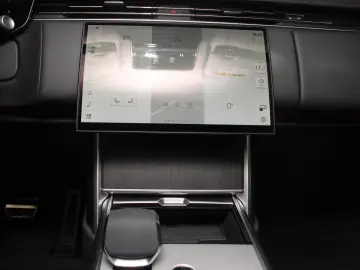 Land Rover Range Rover P550e HSE Hybrid SWB AHK Head-Up