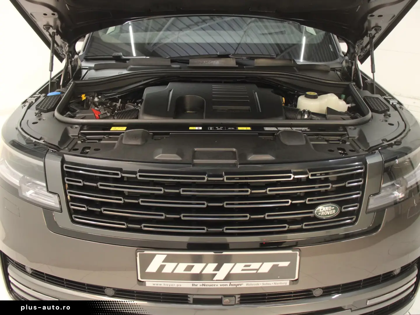 Land Rover Range Rover P550e HSE Hybrid SWB AHK Head-Up