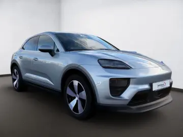 PORSCHE Macan 4 Electric LUFTFAHRWERK PANORAMADACH