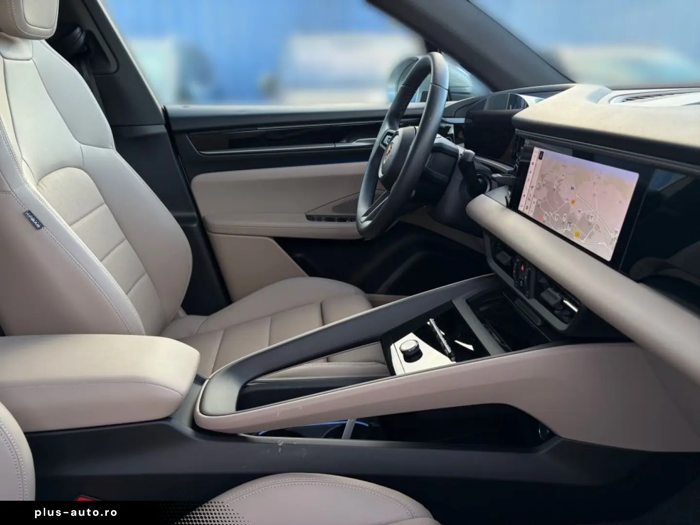 PORSCHE Macan 4 Electric LUFTFAHRWERK PANORAMADACH