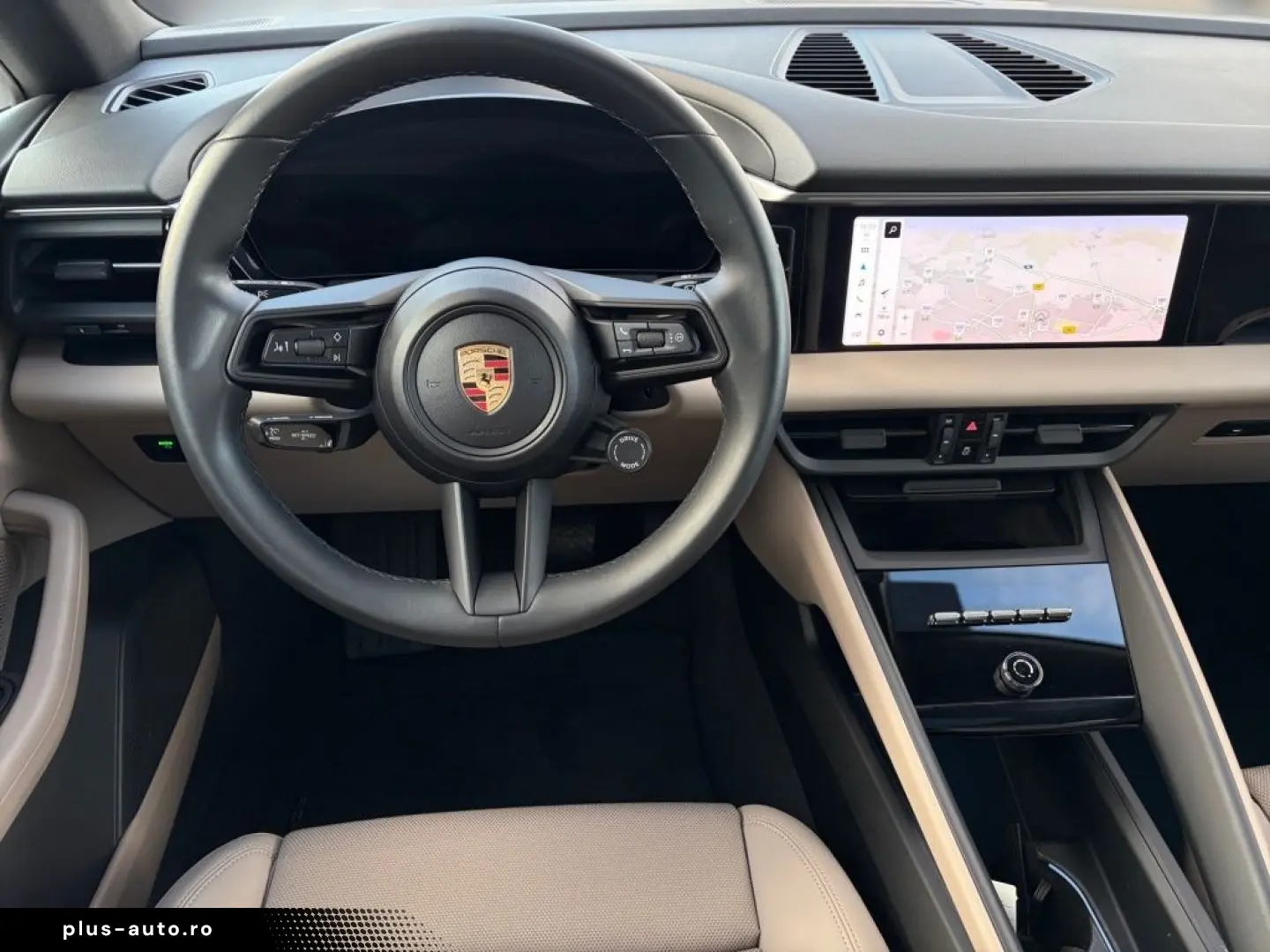PORSCHE Macan 4 Electric LUFTFAHRWERK PANORAMADACH