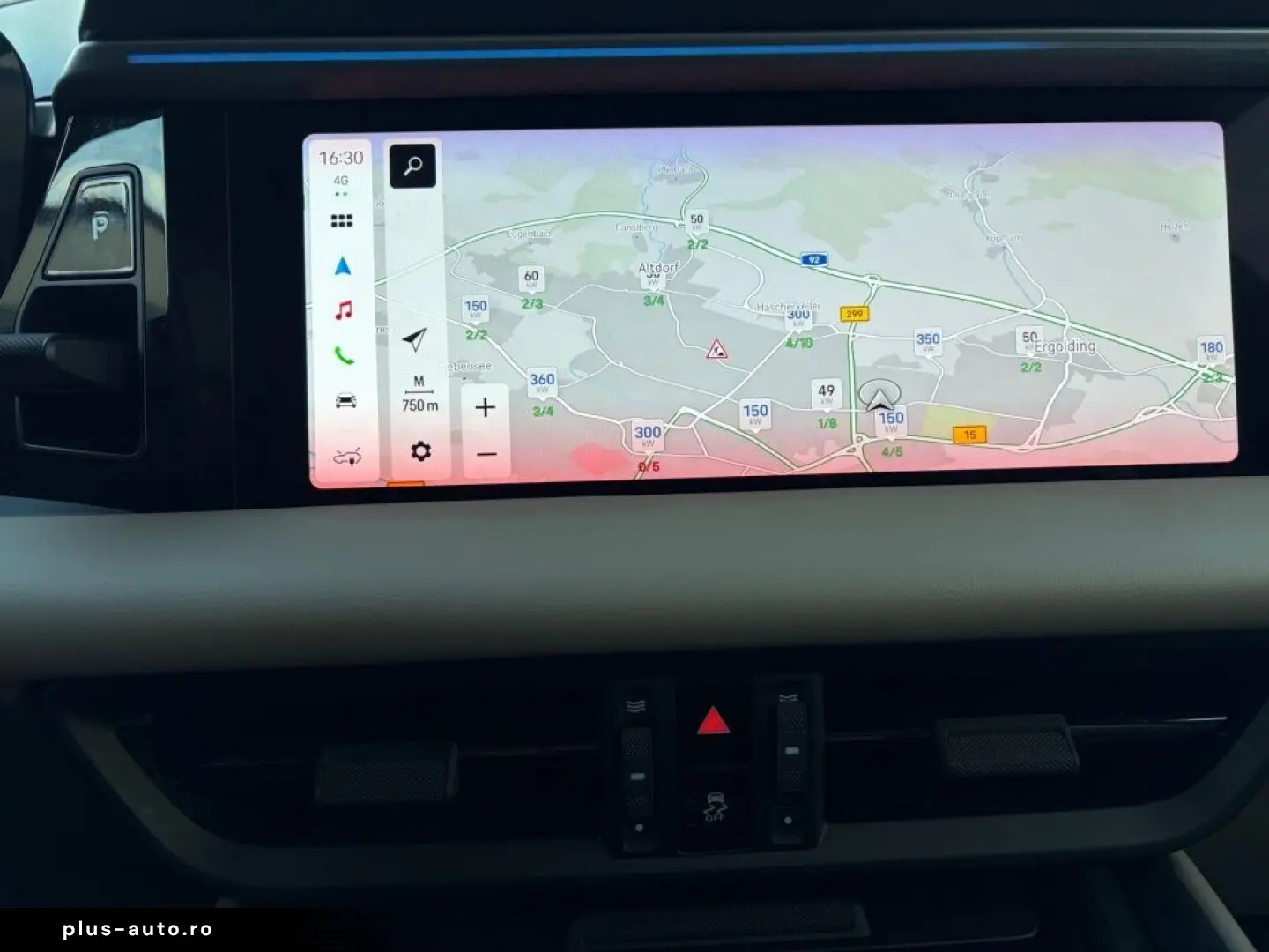 PORSCHE Macan 4 Electric LUFTFAHRWERK PANORAMADACH