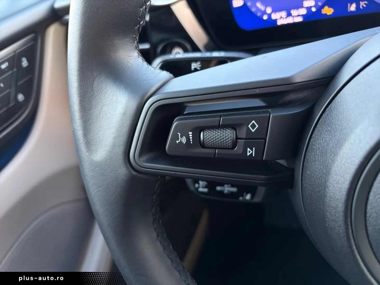 PORSCHE Macan 4 Electric LUFTFAHRWERK PANORAMADACH