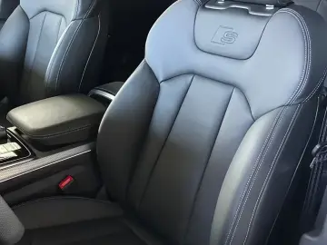 Audi SQ8 SUV 4.0 TFSI  Pano 360  AHK 4-Z Leder